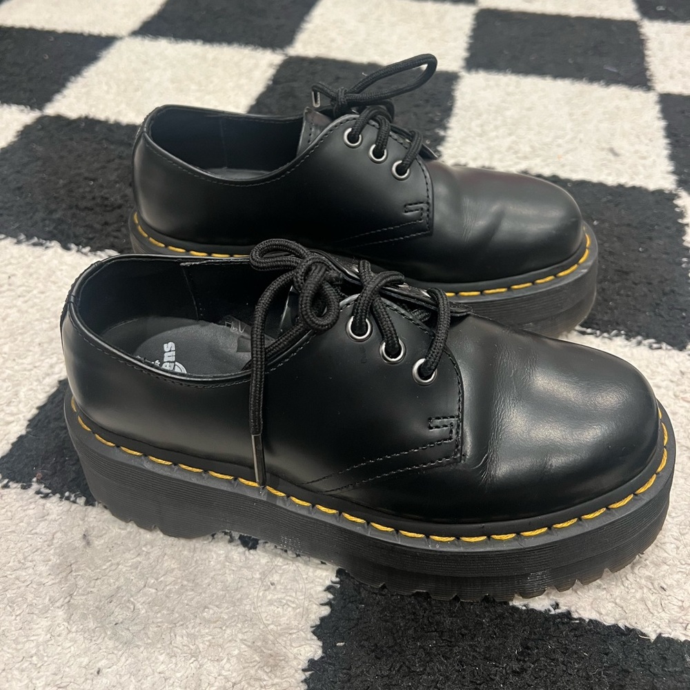 Dr. Martens black platform oxfords in amazing condition